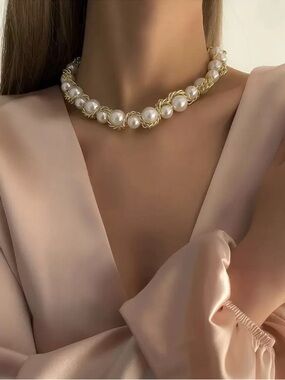 Anthropologie Gold Pearl Link Choker - White Pearls